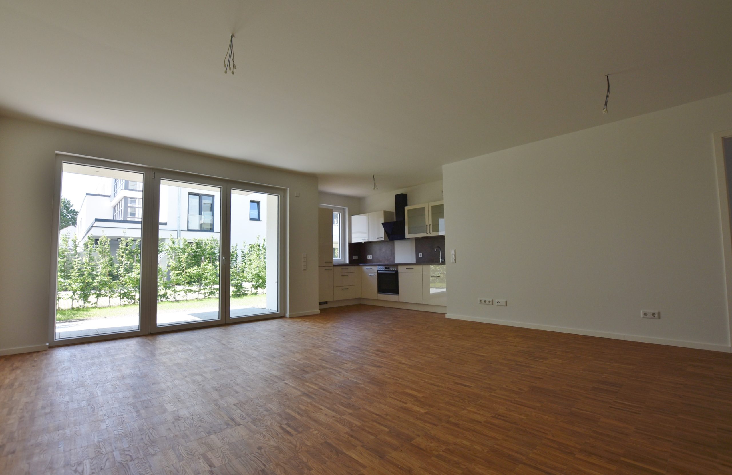 Kunze Immobilien e. K. - Immobilienangebot - 30851 Langenhagen - Langenhagen - Wohnungen - KUNZE: Erstbezug in Neubauanlage mit Terrasse, EBK und Tiefgaragenstellplatz