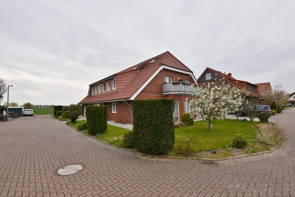 Kunze Immobilien e. K. - Immobilienangebot - 31177 Harsum - Landkreis Hildesheim - Zweifamilienhaus - KUNZE: Harsum: familienfreundliches Zweifamilienhaus mit Erdwärmeheizung in idyllischer Lage!