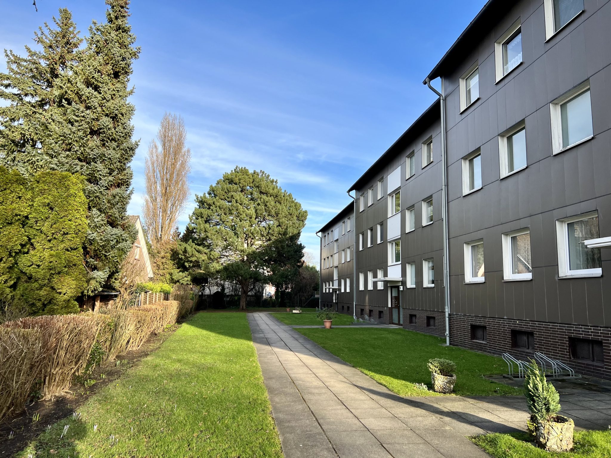 Kunze Immobilien e. K. - Immobilienangebot - 30559 Hannover - Anderten - Etagenwohnung - KUNZE: frisch sanierte 3-Zimmer-Wohnung mit Balkon in Hannover-Anderten