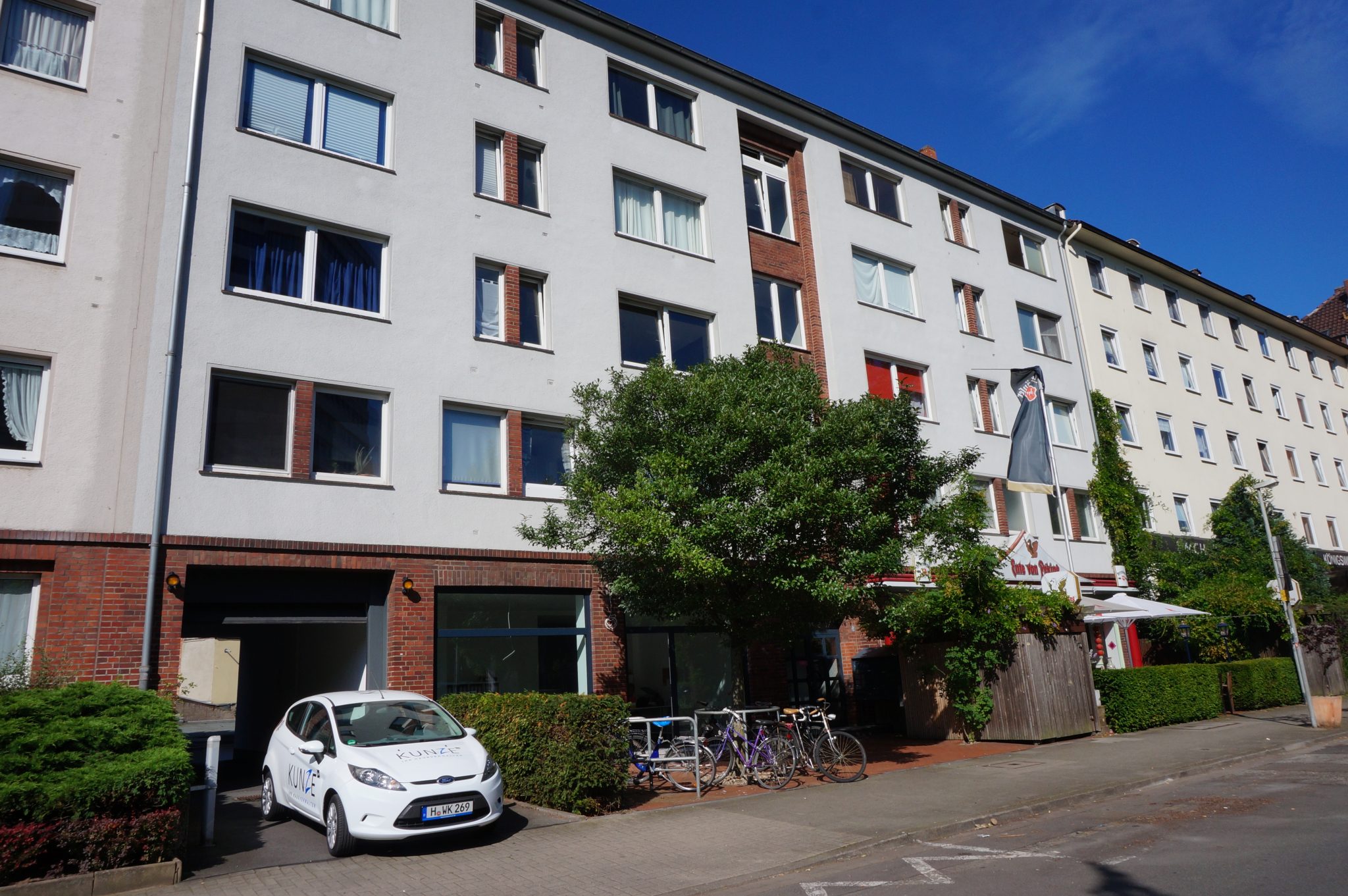 Kunze Immobilien e. K. - Immobilienangebot - 30169 Hannover - Calenberger Neustadt - Dachgeschosswohnung - KUNZE: 2-Zimmer-Wohnung in der Calenberger Neustadt mit Balkon!