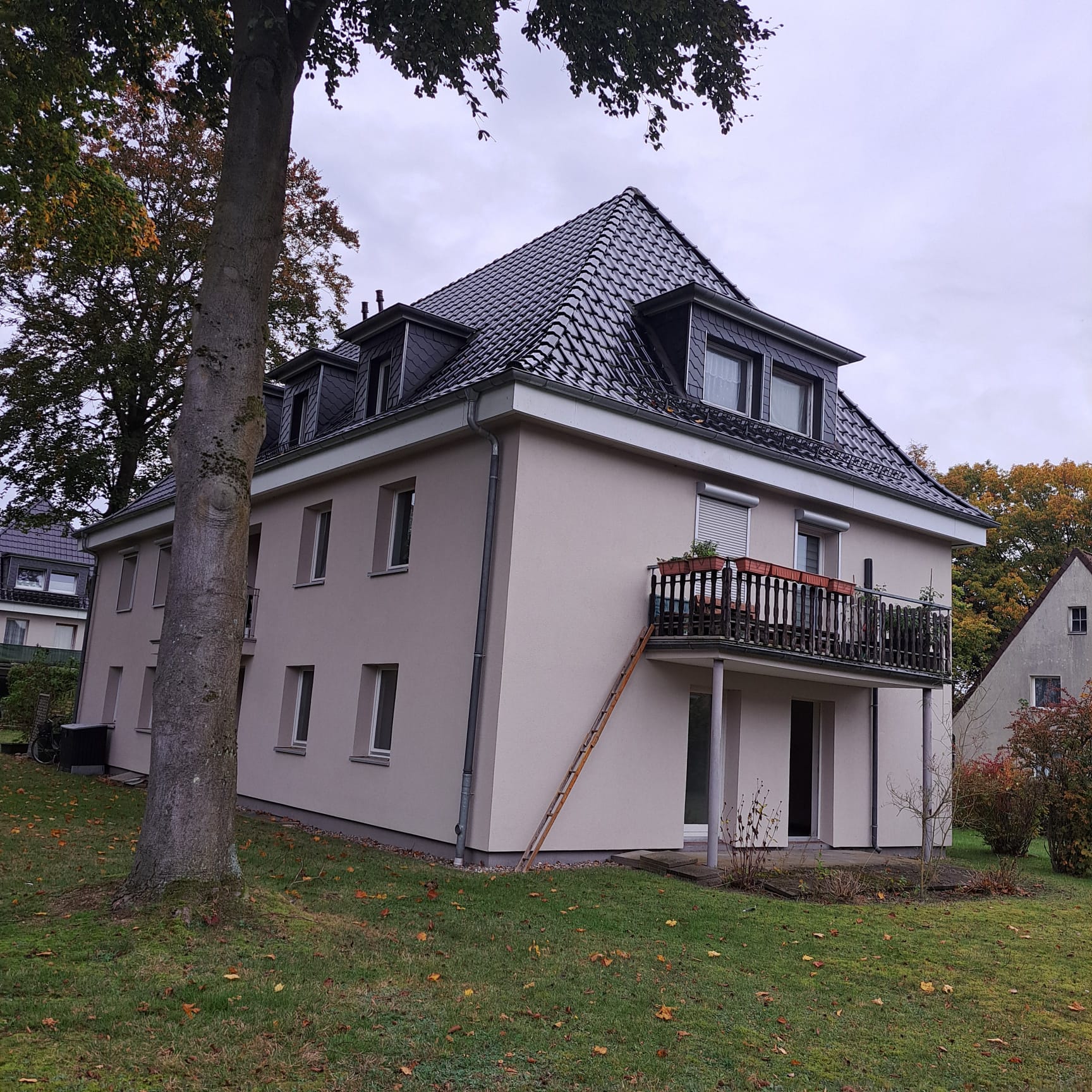 Kunze Immobilien e. K. - Immobilienangebot - 21514 Büchen - Schleswig Holstein - Wohnungen - KUNZE: renovierte Wohnung mit Terrasse und Stellplatz in zentraler Lage von Büchen