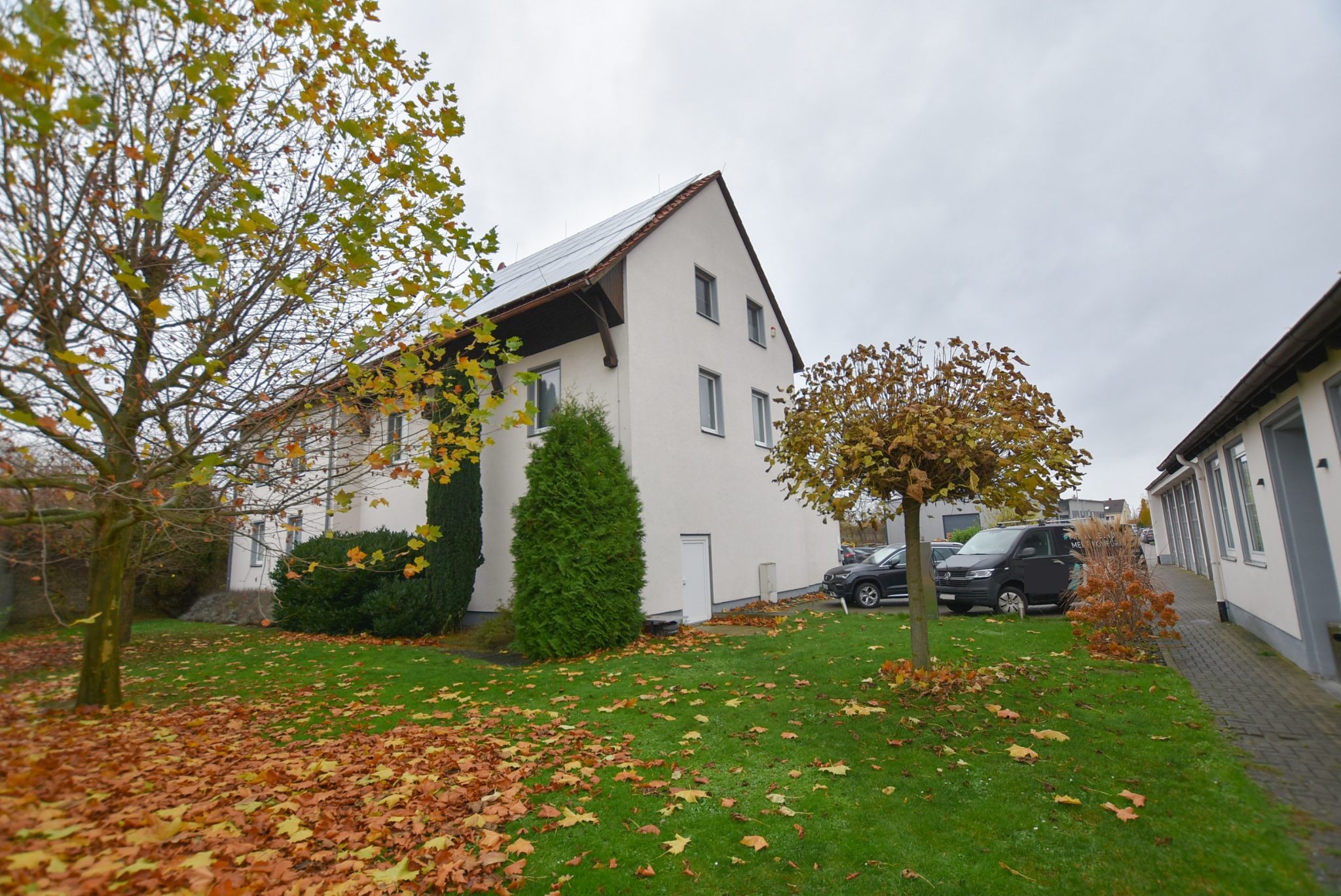 Kunze Immobilien e. K. - Immobilienangebot - 31180 Giesen - Landkreis Hildesheim - Anlage-/Investmentobjekte - KUNZE: Wärmepumpe und PV-Anlage inklusive: Wohn/Geschäftshaus in Giesen -Provisionsfrei-