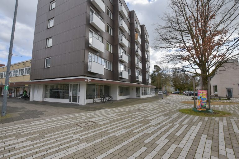 Kunze Immobilien e. K. - Immobilienangebot - 30419 Hannover - Stöcken - Büro / Praxis / Ausstellungsräume - KUNZE: PROVISIONSFREI: Großzügige Ladenfläche direkt am Stöckener Markt in Hannover