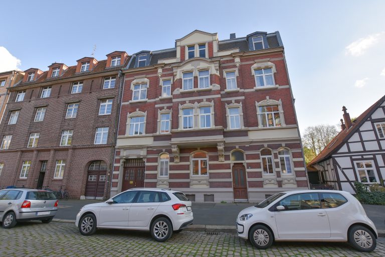 Kunze Immobilien e. K. - Immobilienangebot - 30419 Hannover - Herrenhausen - Anlage-/Investmentobjekte - KUNZE: Provisionsfrei! Gepflegtes Mehrfamilienhaus in Herrenhausen