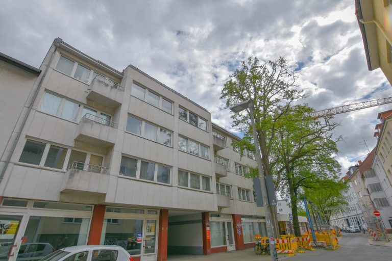Kunze Immobilien e. K. - Immobilienangebot - 30159 Hannover - Mitte - Wohnungen - KUNZE: vermietete Eigentumswohnung mit Stellplatz in Hannover-Mitte -Provisionsfrei-