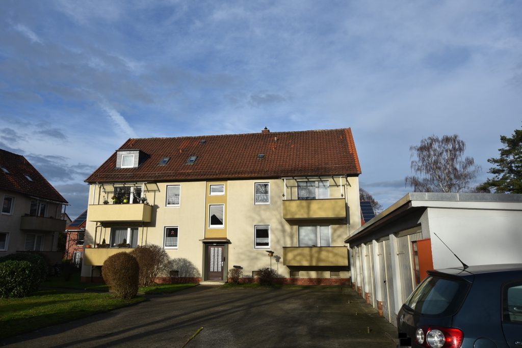 000KurzAußenansicht Kunze Immobilien e. K. - Immobilienangebot - 30453 Hannover - Limmer - Wohnungen - KUNZE: 1 Zimmerwohnung im Limmer-Zentrum