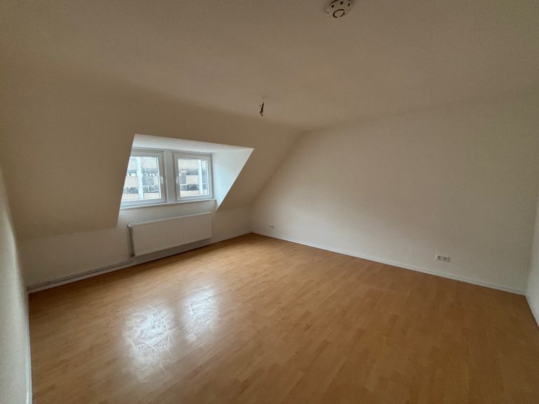 Kunze Immobilien e. K. - Immobilienangebot - 30159 Hannover - Mitte (Zentrum) - Dachgeschosswohnung - KUNZE: 2-Zimmer Wohnung in Hannover-Mitte!