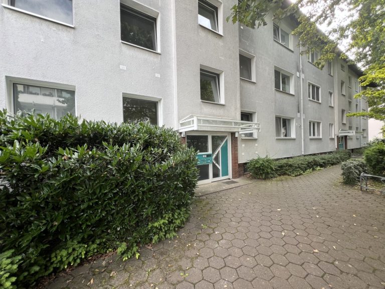 Kunze Immobilien e. K. - Immobilienangebot - 30559 Hannover - Kirchrode - Etagenwohnung - KUNZE: Sanierte 2 Zimmer Wohnung im Hochparterre in Kirchrode
