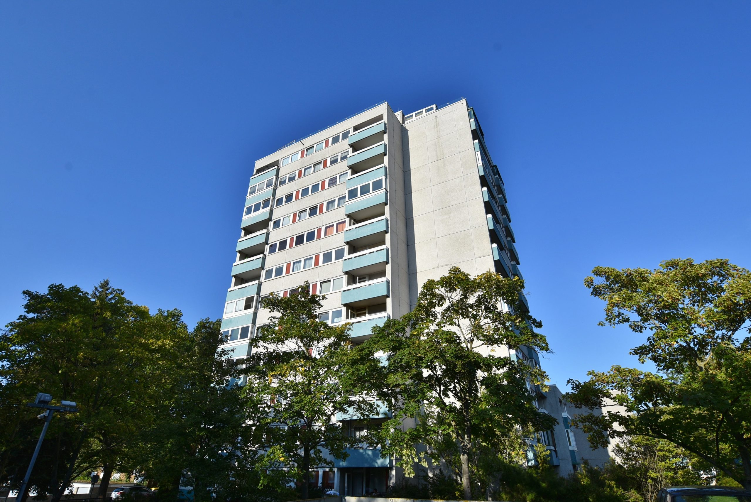 Kunze Immobilien e. K. - Immobilienangebot - 30966 Hemmingen - Hemmingen - Etagenwohnung - KUNZE: Provisionsfrei: Leerstehende 2-Zimmer Wohnung mit Balkon auf Erbbaugrundstück