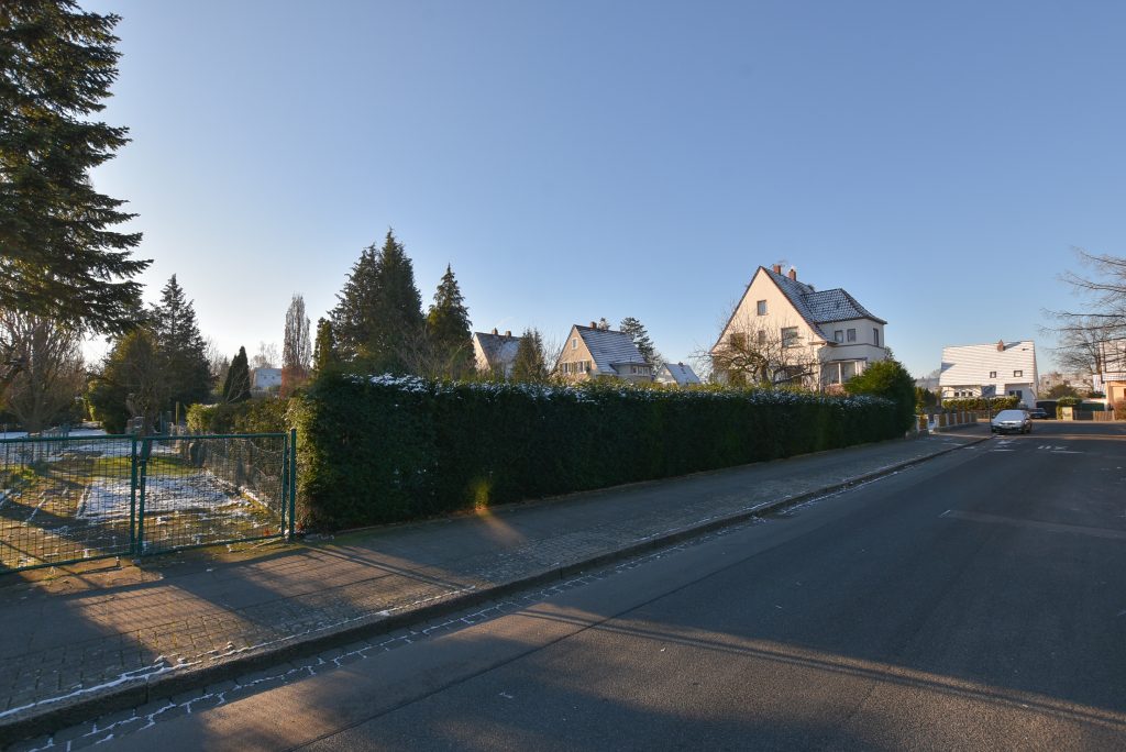 000KurzStraßenseite Kunze Immobilien e. K. - Immobilienangebot - 30559 Hannover - Kirchrode - Grundstücke - KUNZE: Provisionsfrei: Baugrundstück in begehrter Lage von Hannover-Kirchrode