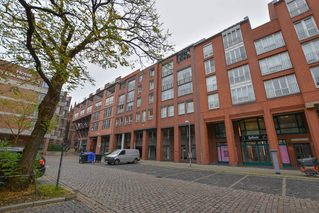 000KurzAußenansicht Kunze Immobilien e. K. - Immobilienangebot - 30159 Hannover - Mitte (Zentrum) - Garage Stellplatz - KUNZE: Tiefgaragenstellplatz in der Altstadt