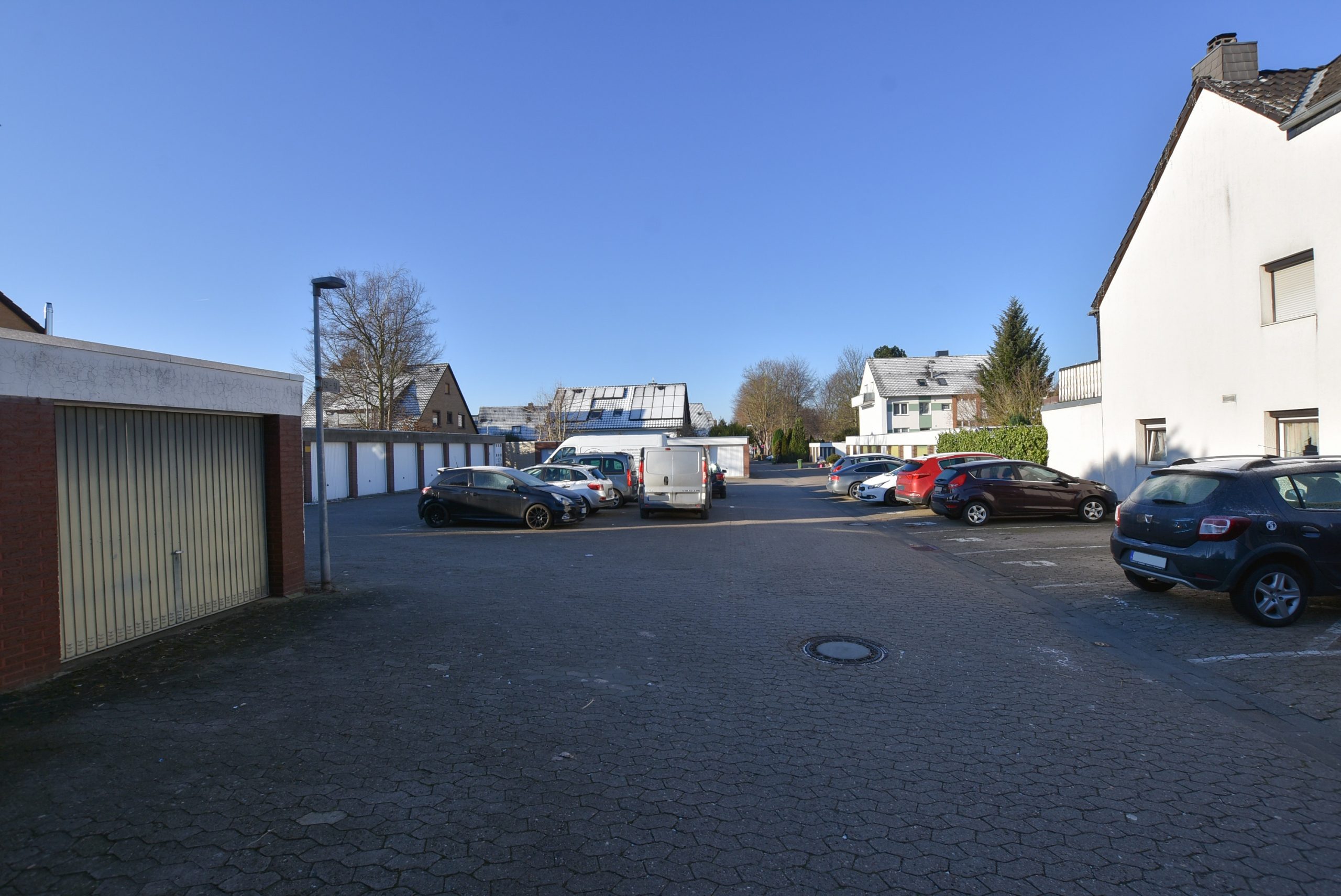 001LangUmgebung Kunze Immobilien e. K. - Immobilienangebot - 31157 Sarstedt - Sarstedt - Häuser - KUNZE: Sanierungsbedürftiges Reihenhaus mit guter Anbindung in Sarstedt