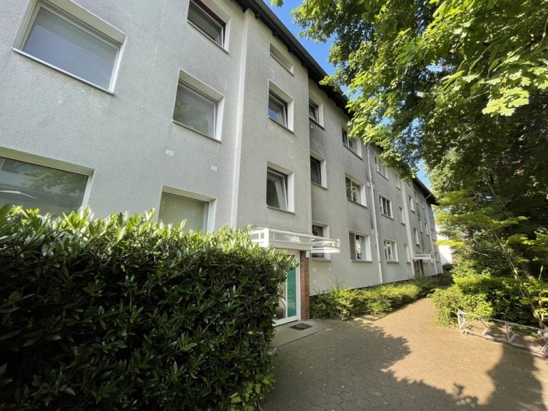 Kunze Immobilien e. K. - Immobilienangebot - 30559 Hannover - Kirchrode - Erdgeschosswohnung - KUNZE: 3,5 Zimmer Wohnung mit Balkon in Kirchrode!