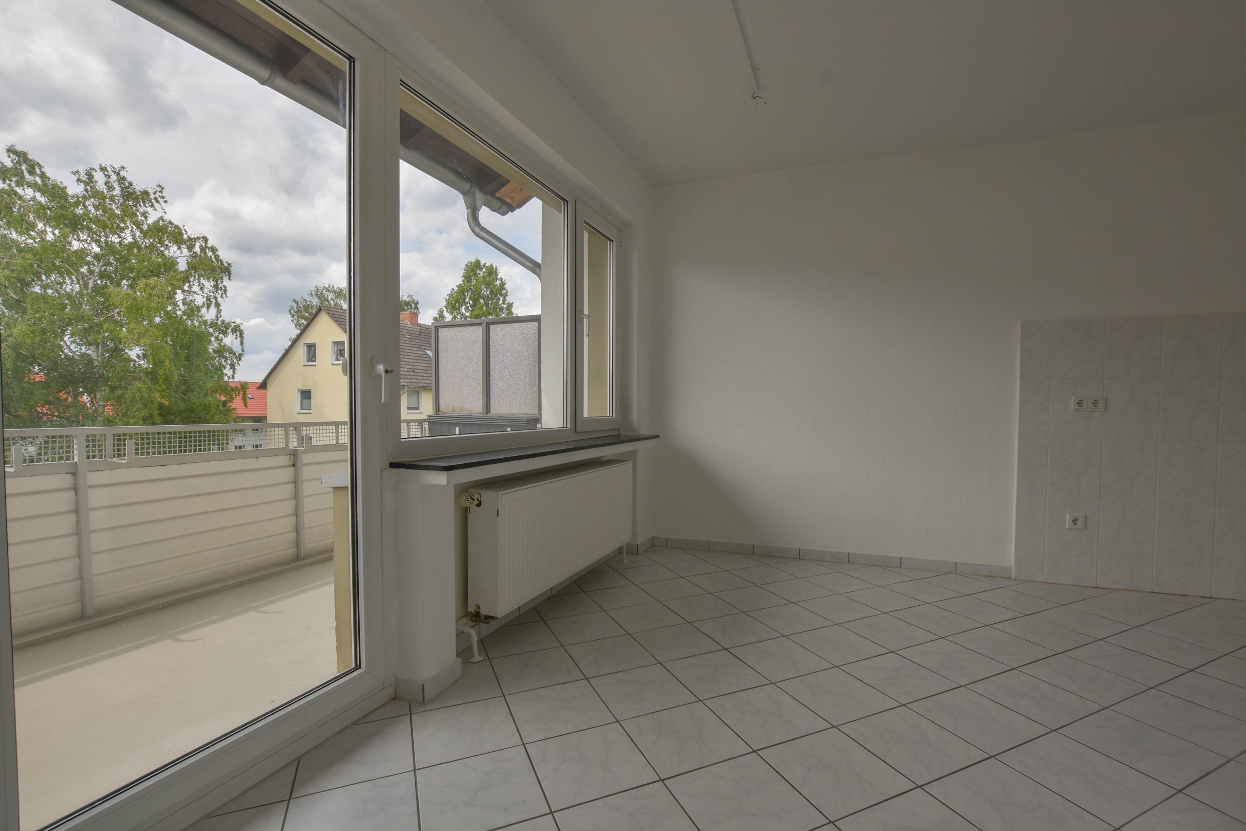 Kunze Immobilien e. K. - Immobilienangebot - 30952 Ronnenberg - Ronnenberg - Wohnungen - KUNZE: 3-Zimmer Wohnung mit Balkon in Ronnenberg