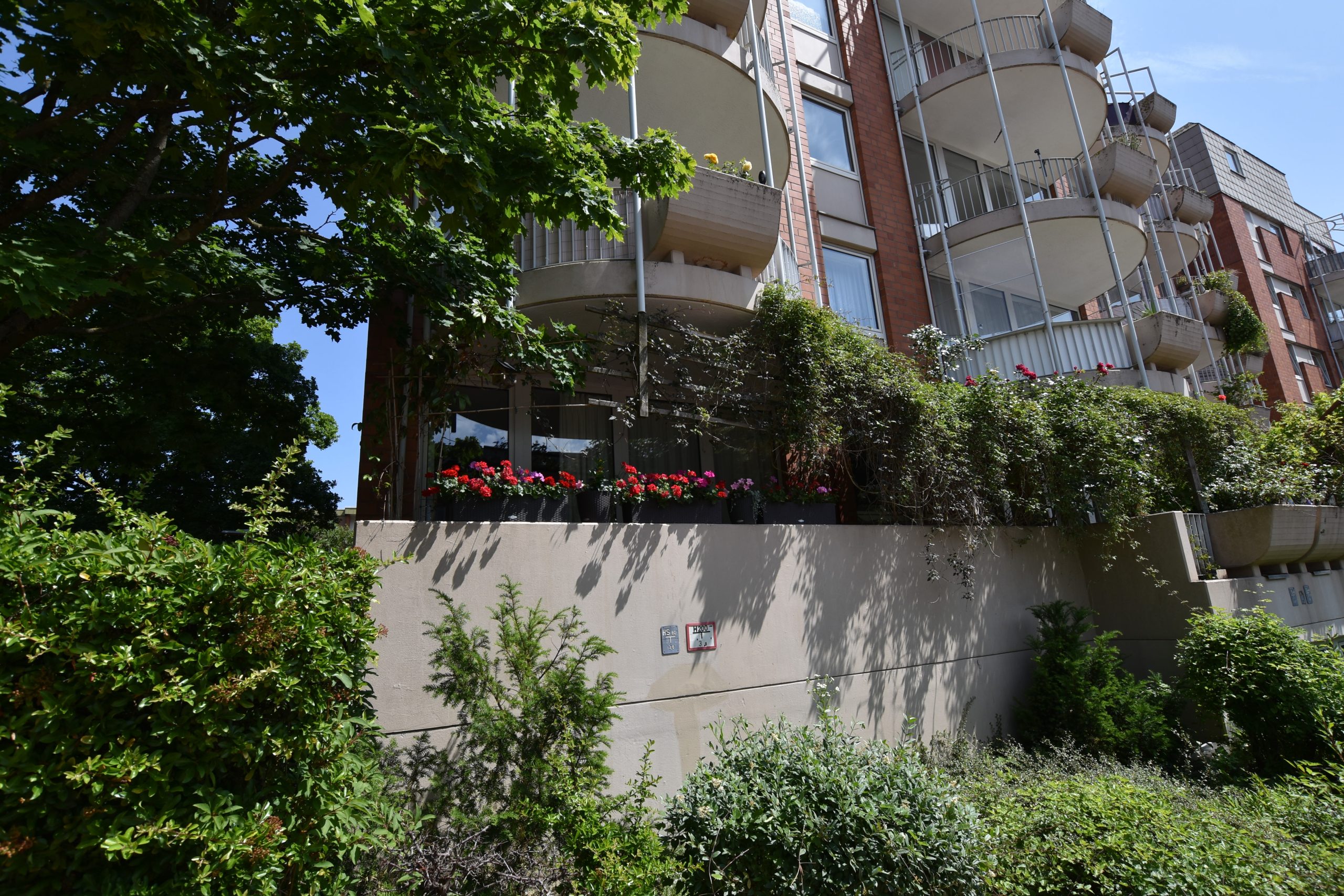 Kunze Immobilien e. K. - Immobilienangebot - 30627 Hannover - Groß Buchholz - Etagenwohnung - KUNZE: MHH-Nähe: sofort bezugsfreie Erdgeschosswohnung mit TG-Platz in Hannover-Groß-Buchholz