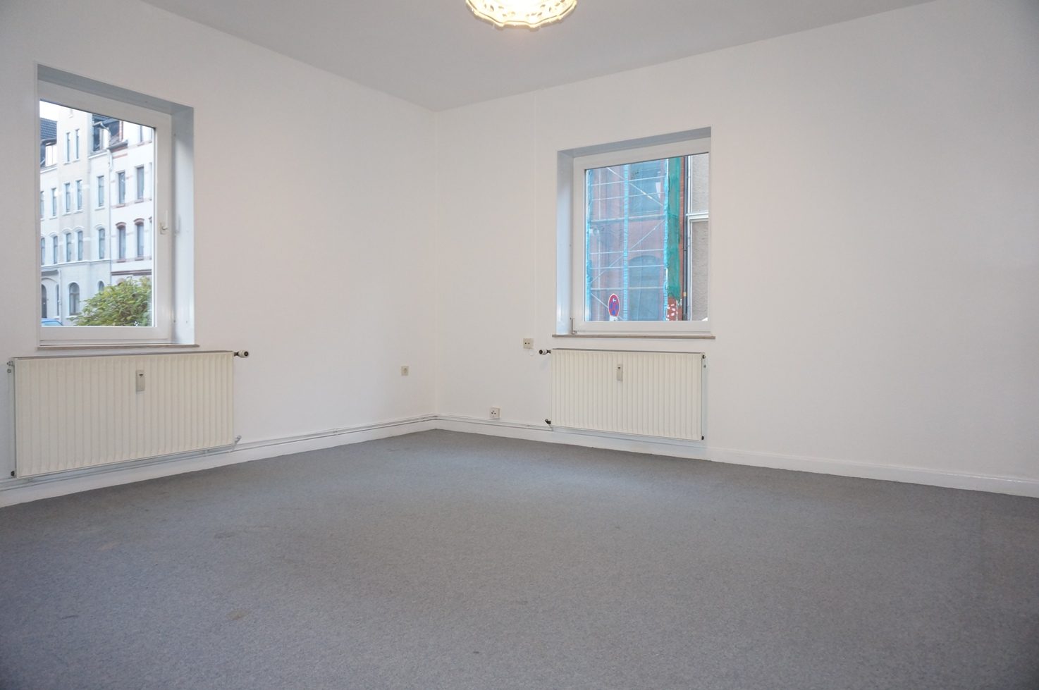 Kunze Immobilien e. K. - Immobilienangebot - 30453 Hannover - Limmer - Etagenwohnung - KUNZE: 1-Zimmer Wohnung mit Einbauküche in Limmer!