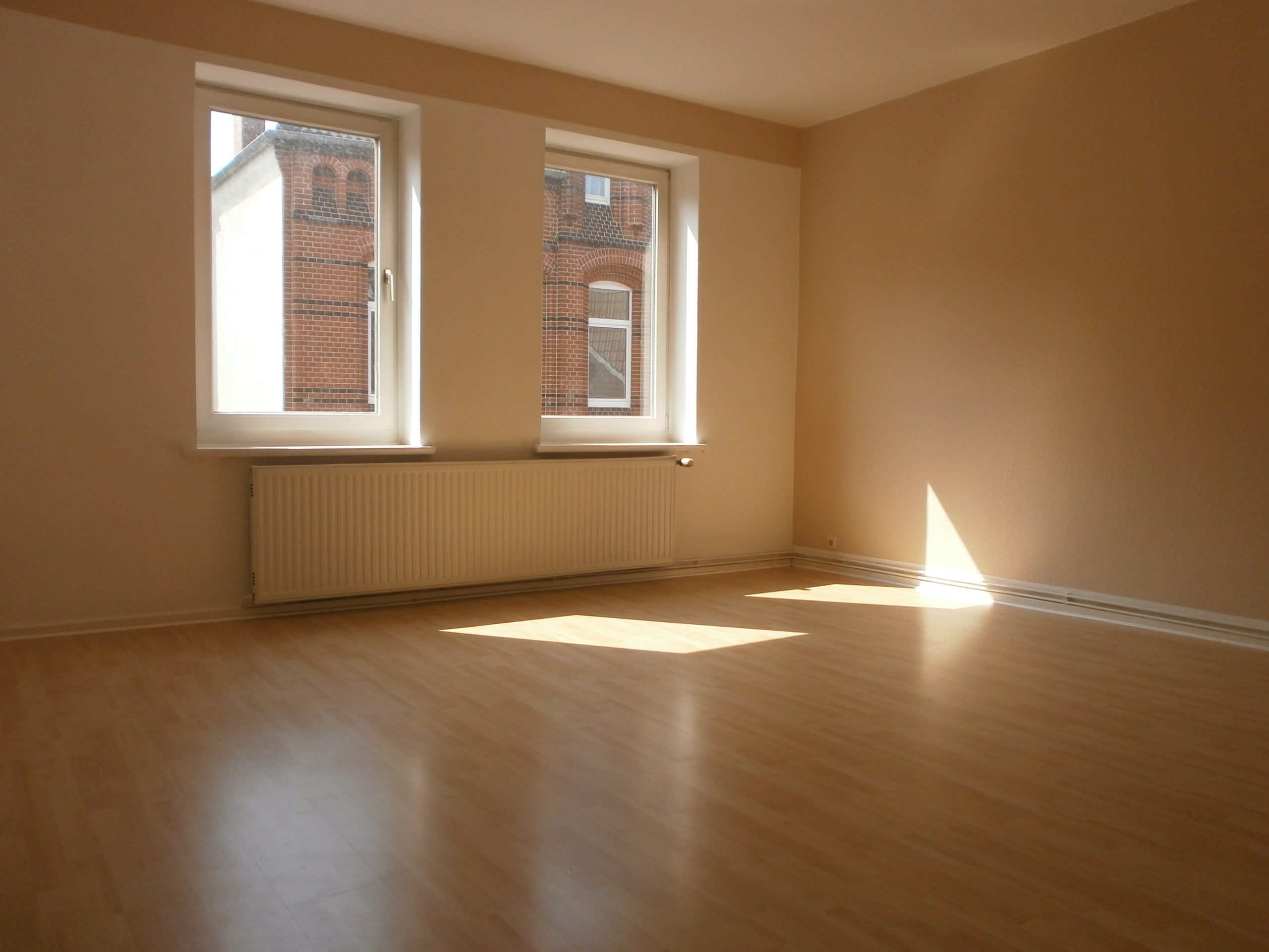 Kunze Immobilien e. K. - Immobilienangebot - 31141 Hildesheim - Hildesheim - Stadtmitte - Etagenwohnung - KUNZE: 2 Zimmer Wohnung mit Einbauküche in Hildesheim