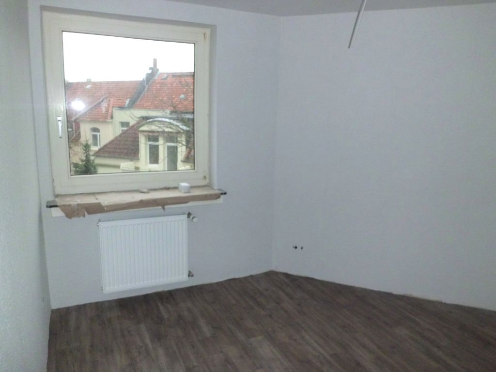 Kunze Immobilien e. K. - Immobilienangebot - 30169 Hannover - Südstadt - Etagenwohnung - KUNZE: 1,5-Zimmer Wohnung mit Einbauküche am Aegi!