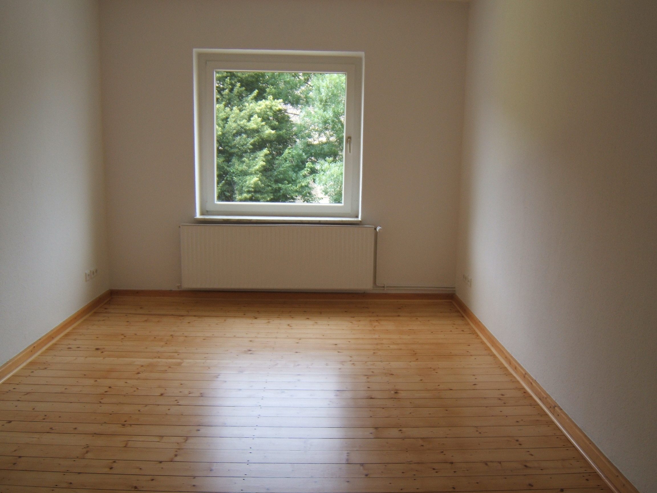 002LangSchlafzimmer Kunze Immobilien e. K. - Immobilienangebot - 30519 Hannover - Döhren - Etagenwohnung - KUNZE: 2-Zimmer Wohnung in Döhren!