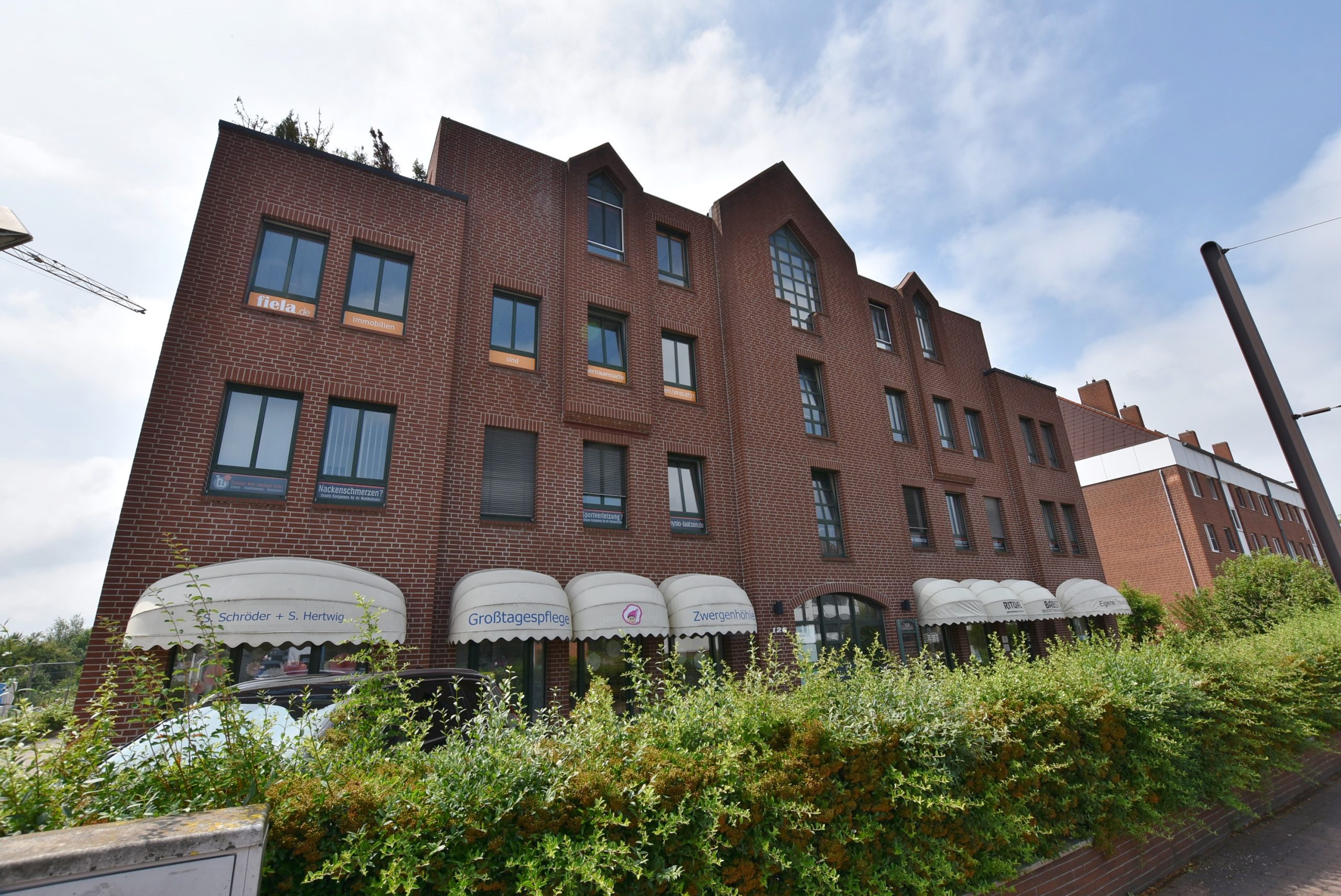 Kunze Immobilien e. K. - Immobilienangebot - 30880 Laatzen - Laatzen - Büro - KUNZE: Bürofläche mit 10 Arbeitsplätzen mit Blick ins Grüne in Laatzen-PROVISIONSFREI-