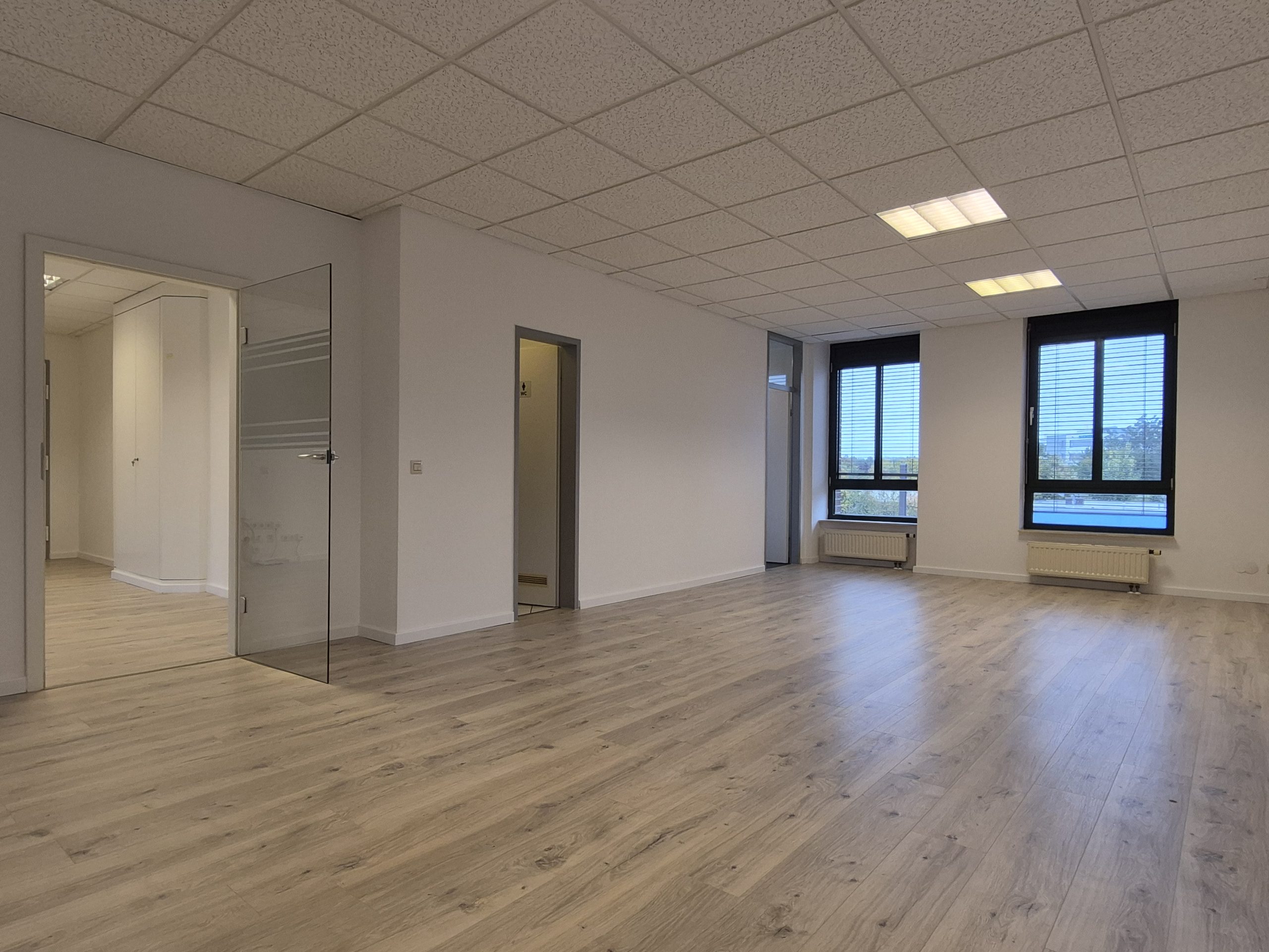 Kunze Immobilien e. K. - Immobilienangebot - 30880 Laatzen - Laatzen - Büro - KUNZE: renovierte Büro- oder Praxisfläche mit Fahrstuhl in guter Lage von Laatzen