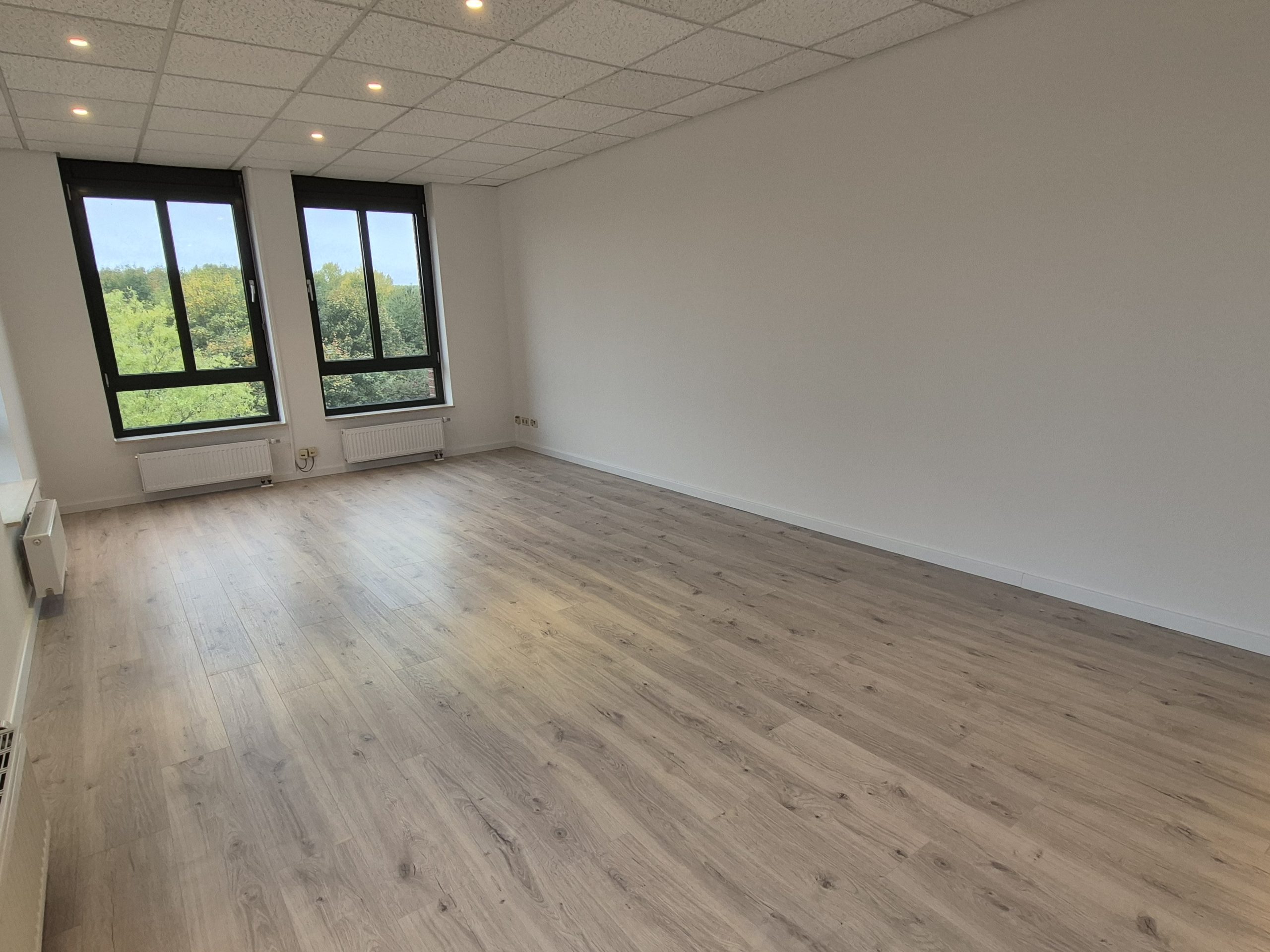 Kunze Immobilien e. K. - Immobilienangebot - 30880 Laatzen - Laatzen - Büro - KUNZE: renovierte Büro- oder Praxisfläche mit Fahrstuhl in guter Lage von Laatzen