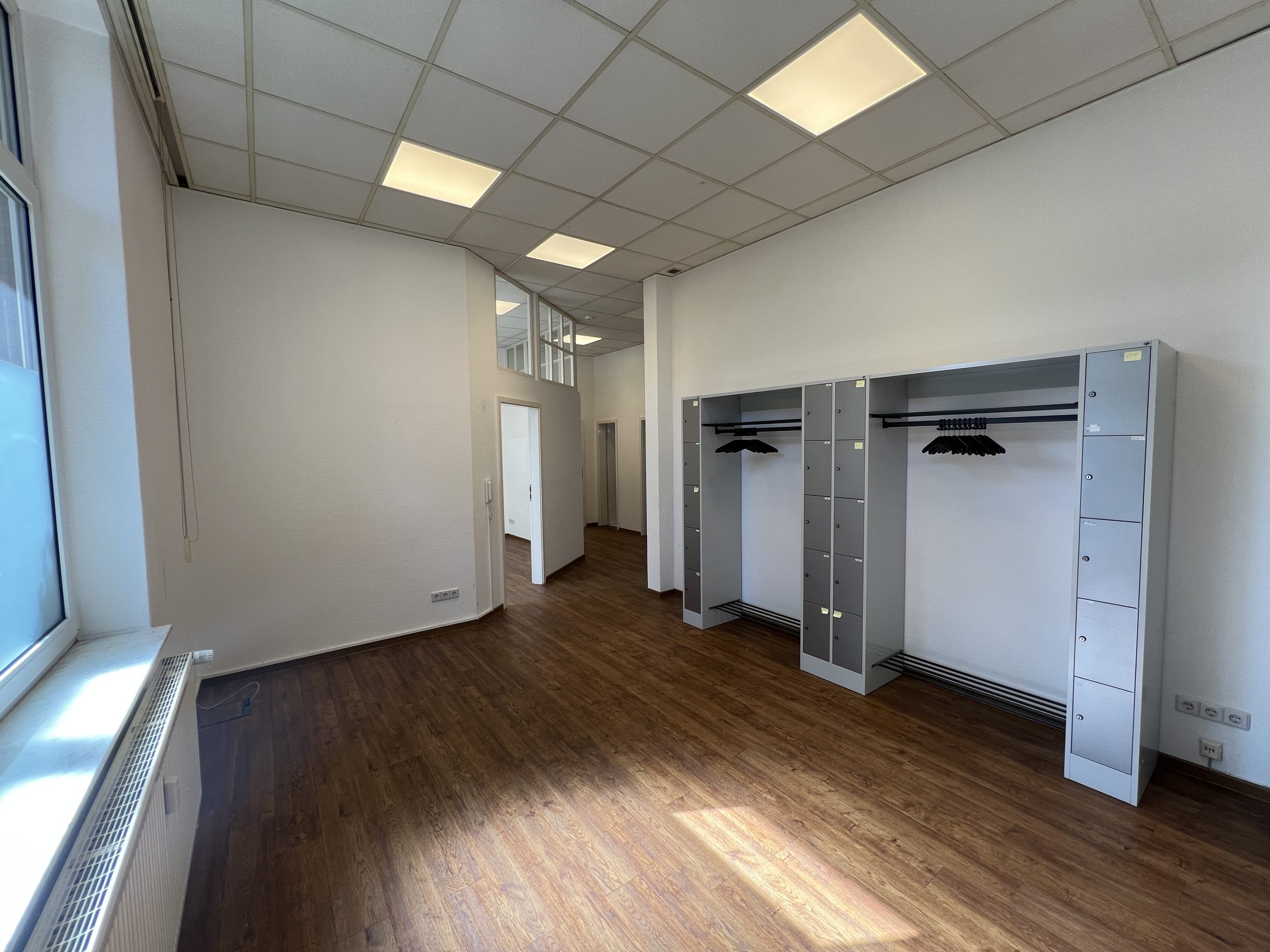 Kunze Immobilien e. K. - Immobilienangebot - 30459 Hannover - Ricklingen - Büro - KUNZE: Ricklingen - 200m² Bürofläche