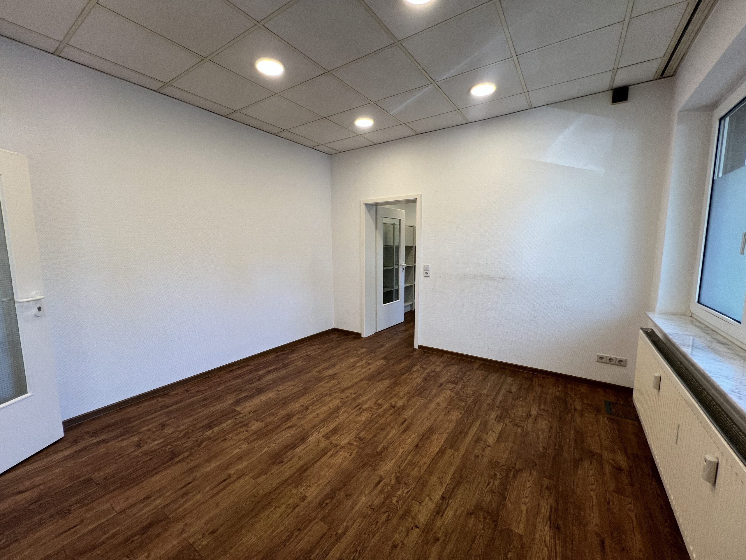 Kunze Immobilien e. K. - Immobilienangebot - 30459 Hannover - Ricklingen - Büro - KUNZE: Ricklingen - 200m² Bürofläche