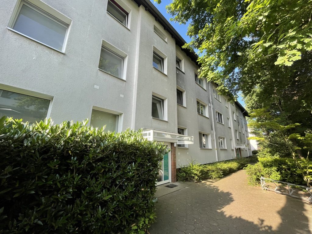 Kunze Immobilien e. K. - Immobilienangebot - 30559 Hannover - Kirchrode - Erdgeschosswohnung - KUNZE: 3,5 Zimmer Wohnung mit Balkon in Kirchrode!