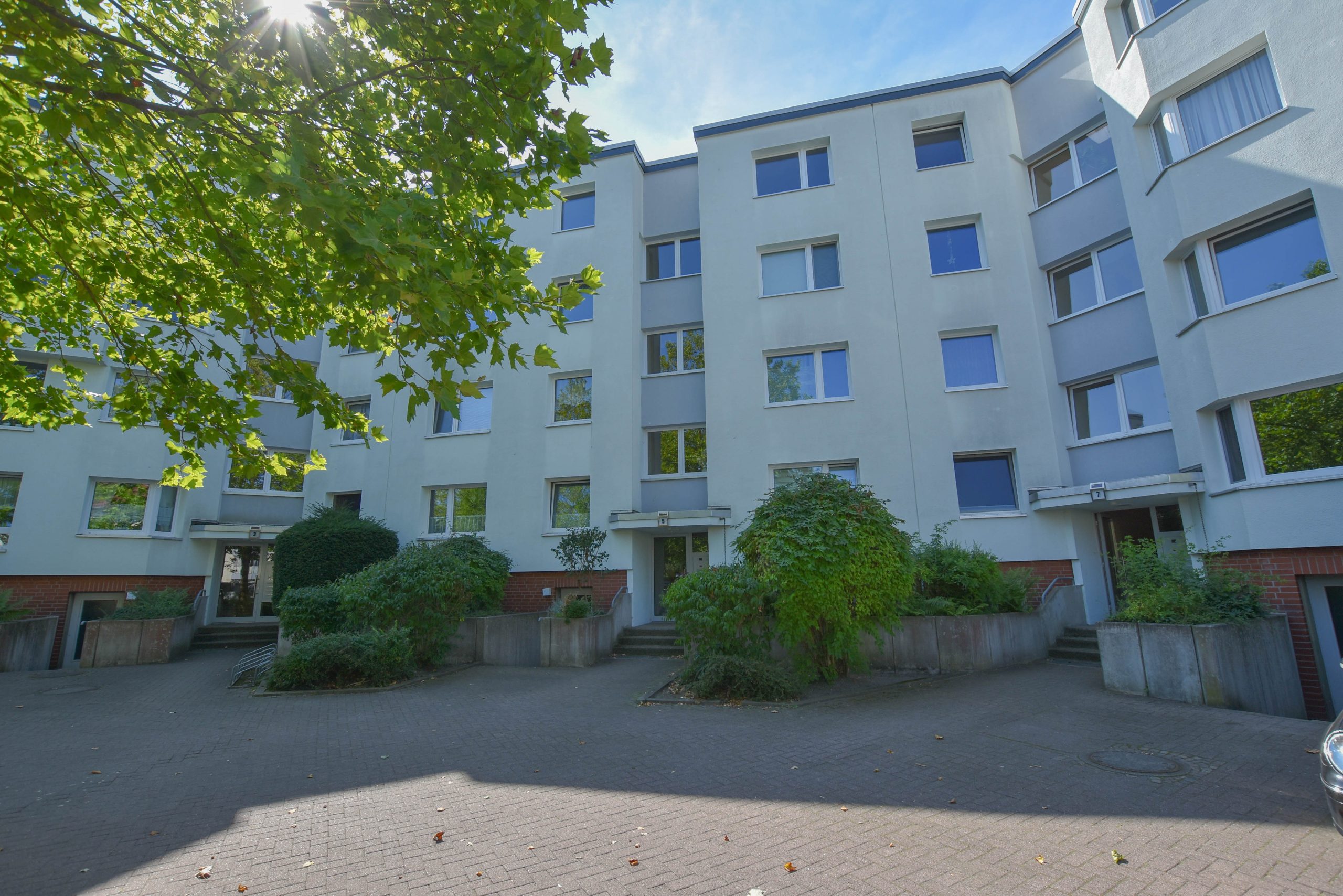 Kunze Immobilien e. K. - Immobilienangebot - 30627 Hannover - Groß Buchholz - Etagenwohnung - KUNZE: leerstehende 2-Zimmerwohnung mit Loggia in Groß-Buchholz