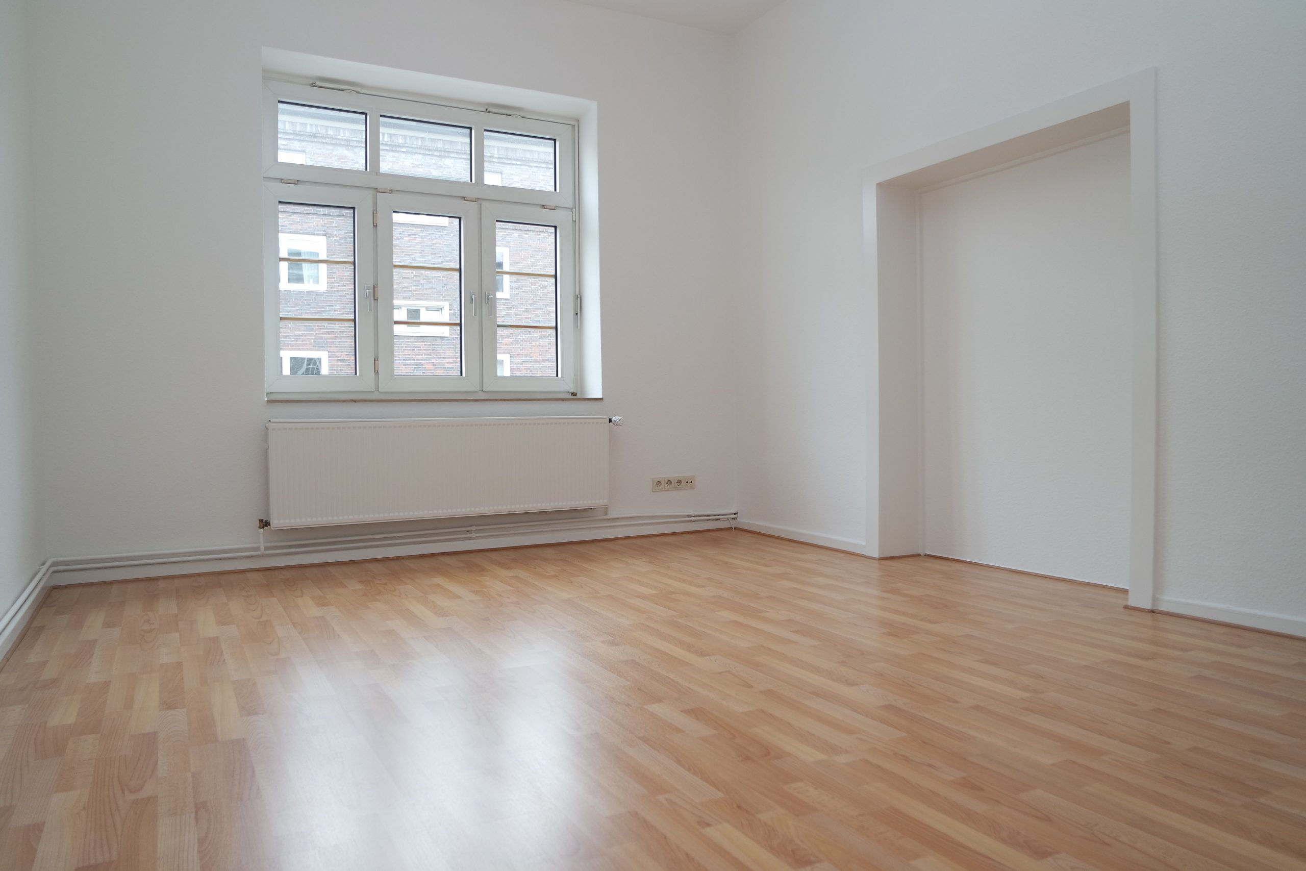 Kunze Immobilien e. K. - Immobilienangebot - 30163 Hannover - List - Etagenwohnung - KUNZE: Altbauwohnung mitten in der List