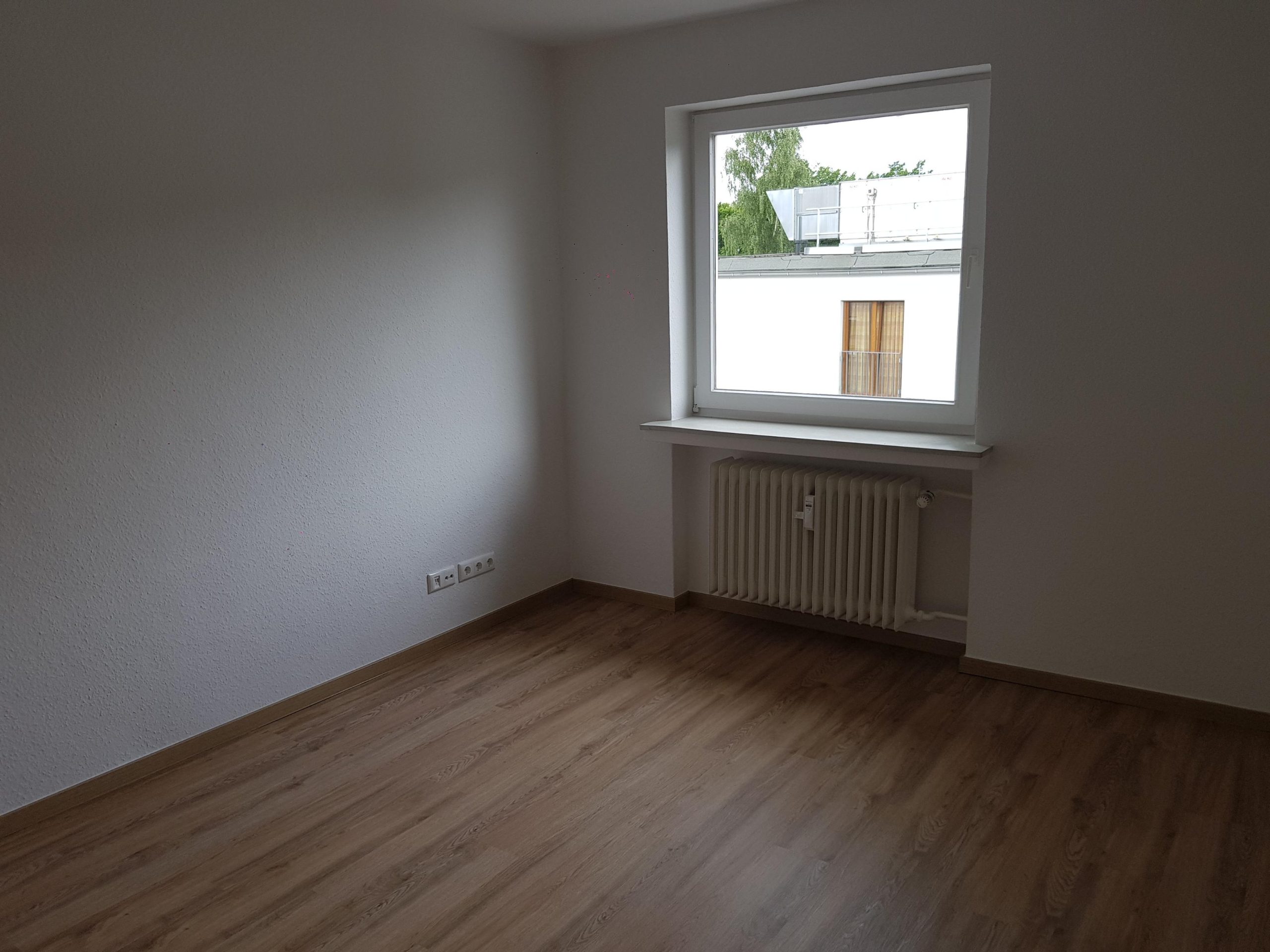Kunze Immobilien e. K. - Immobilienangebot - 30419 Hannover - Stöcken - Etagenwohnung - KUNZE: 2-Zimmer Wohnung mit Balkon in Stöcken!
