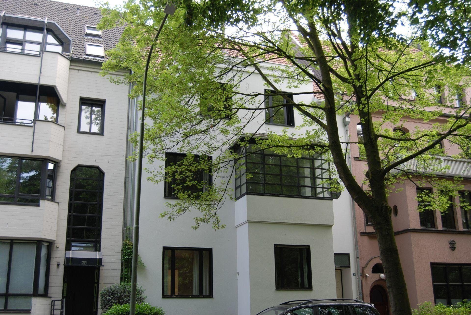 Peter Busch Immobilien GmbH - Immobilienangebot - Neuss - Haus - Zweifamienhaus am Stadtgarten