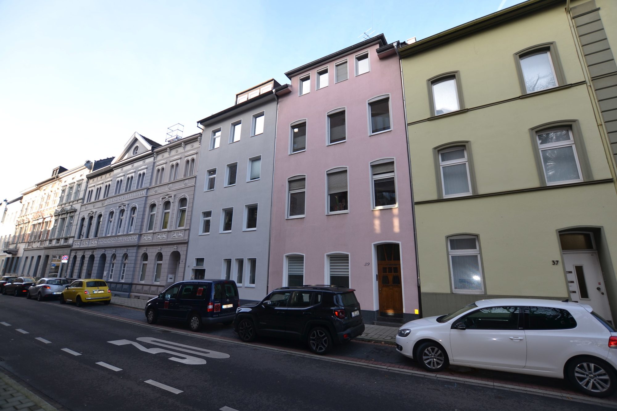 Peter Busch Immobilien GmbH - Immobilienangebot - Neuss - Alle - Voll vermietetes 3-Parteienhaus im Gründerzeitviertel der Innenstadt