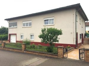 Immobilienangebot - Oberzent / Beerfelden - Haus - Einfamilienhaus mit Einliegerwohnung in ruhiger Lage von Beerfelden !!