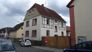 Immobilienangebot - Ober-Ramstadt / Wembach - Haus - Sanierbare Hofreite mit Pferdeboxen Nebengebäuden Scheune in Ober-Ramstadt OT - Wembach !