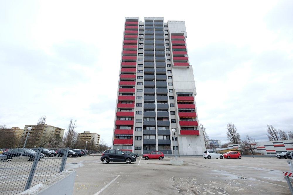 Immobilienangebot - Frankenthal - Alle - Geräumige 1 Zimmer- Wohnung mit Balkon und PKW-Stellplatz