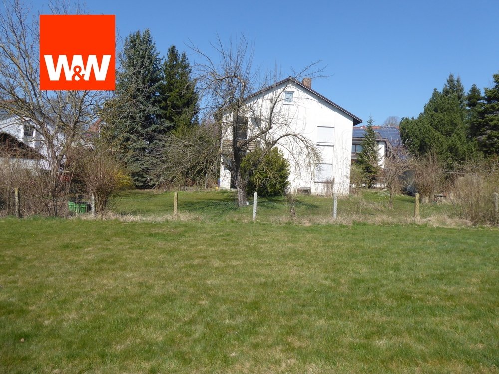 Immobilienangebot - Erdweg / Kleinberghofen - Alle - Sonniges  922 m2 Grundstück mit Alt Bestand. B Plan, EFH o. Doppelhaus mit 4 Einheiten möglich