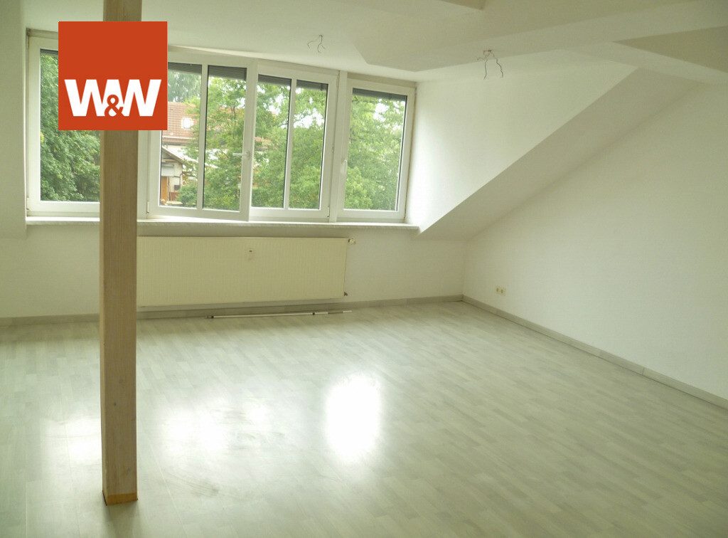 Immobilienangebot - Kempten (Allgäu) - Alle - Schöne und helle 2,5 - Zimmer - Dachgeschosswohnung in Kempten - Ost