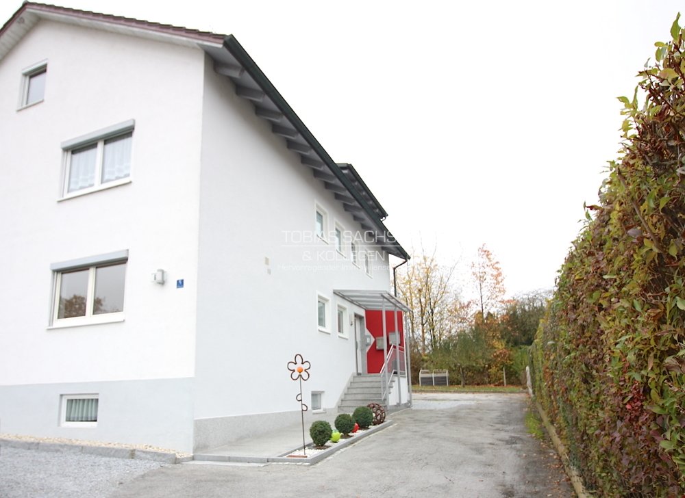 Immobilienangebot - Vilshofen - Alle - **Zweifamilienhaus mit schönem Garten in zentraler Lage**