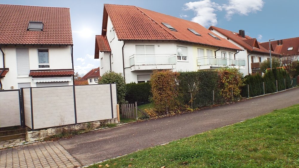 Immobilienangebot - Brackenheim - Alle - Reihenendhaus mit Garten und Garage
in Brackenheim-Botenheim