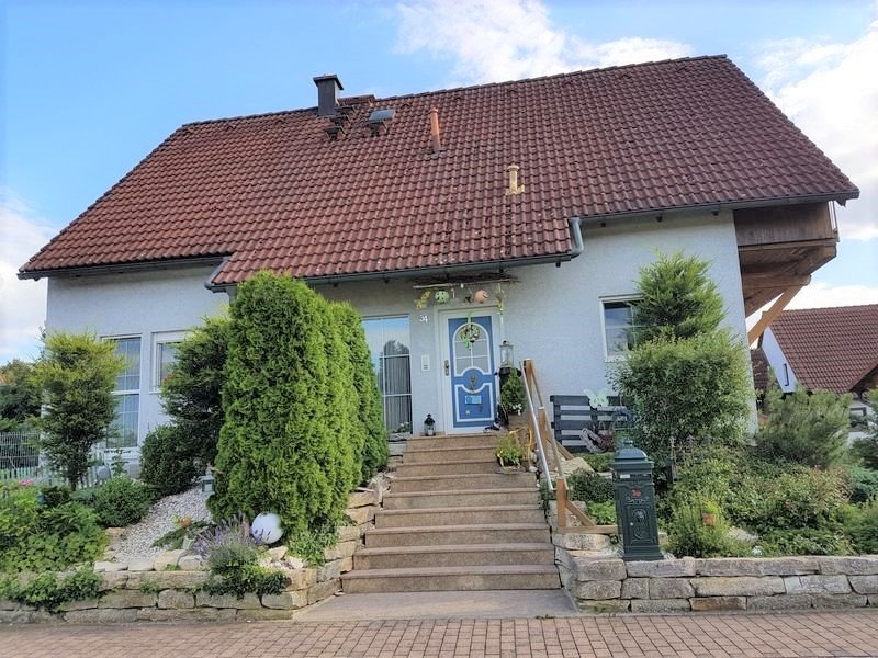 Immobilienangebot - Gerhardshofen - Alle - EINFAMILIENHAUS FÜR ZWEI GENERATIONEN IN GERHARDSHOFEN