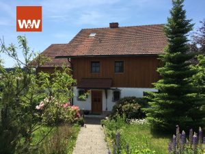 Immobilienangebot - Perlesreut - Alle - PERLESREUT: Schöne, sehr gepflegte  Doppelhaushälfte in herrlicher Lage