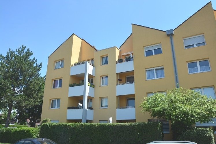 Immobilienangebot - Fürth - Alle - SCHÖNE 3-ZIMMER-WOHNUNG MIT BALKON UND TG-STELLPLATZ.

FÜRTH-BURGFARRNBACH