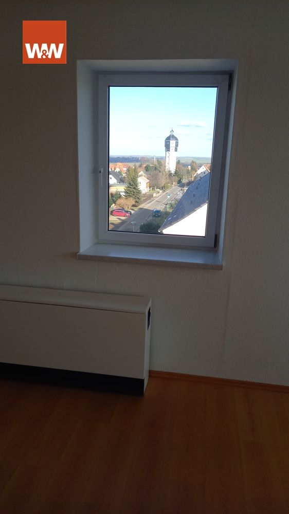 Immobilienangebot - Siebenlehn - Alle - attraktive 2-Raum-Wohnung mit Einbauküche und Balkon in Siebenlehn / Großschirma.