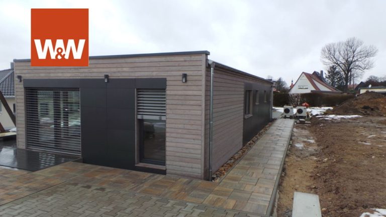 Immobilienangebot - Eibau - Alle - Innovation in Form und Ausstattung- Hausensemble für die große Familie- Haus 1 und Haus2