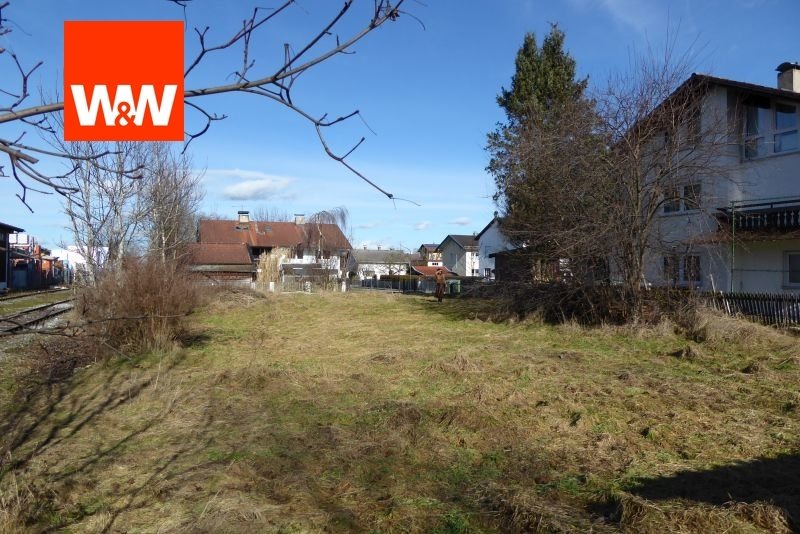 Immobilienangebot - Halfing - Alle - Bayrisches Meer  recht nah, schönes unbebautes Grundstück mit ca.  561m²  
Bebauung nach §34 BauGB.