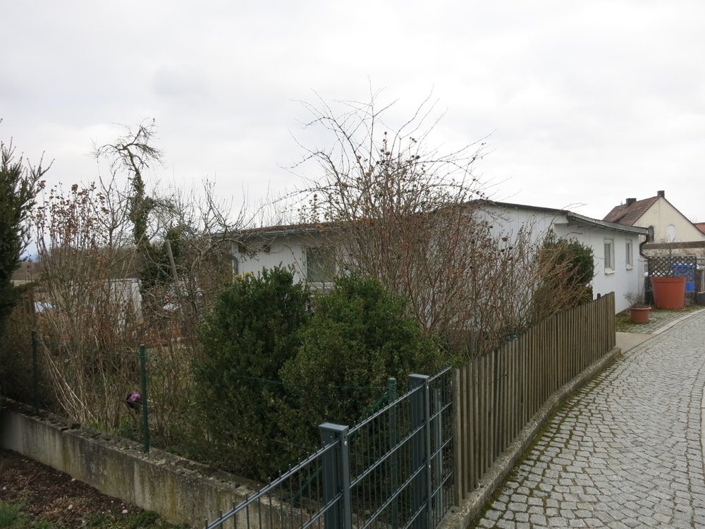 Immobilienangebot - Oberpöring - Alle - ***Renovierungsbedürftiges Ein-/Zweifamilienhaus mit Carport in Oberpöring***