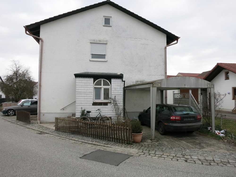 Immobilienangebot - Oberpöring - Alle - ***Renovierungsbedürftiges Ein-/Zweifamilienhaus mit Carport in Oberpöring***