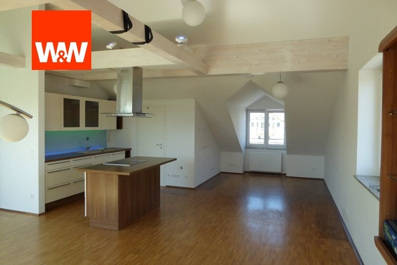 Immobilienangebot - Germering / Harthaus - Alle - Tolle 4 Zimmer-Dachgeschosswohnung, perfekt, ob mit und ohne Kinder, weil es oben am schönsten ist.